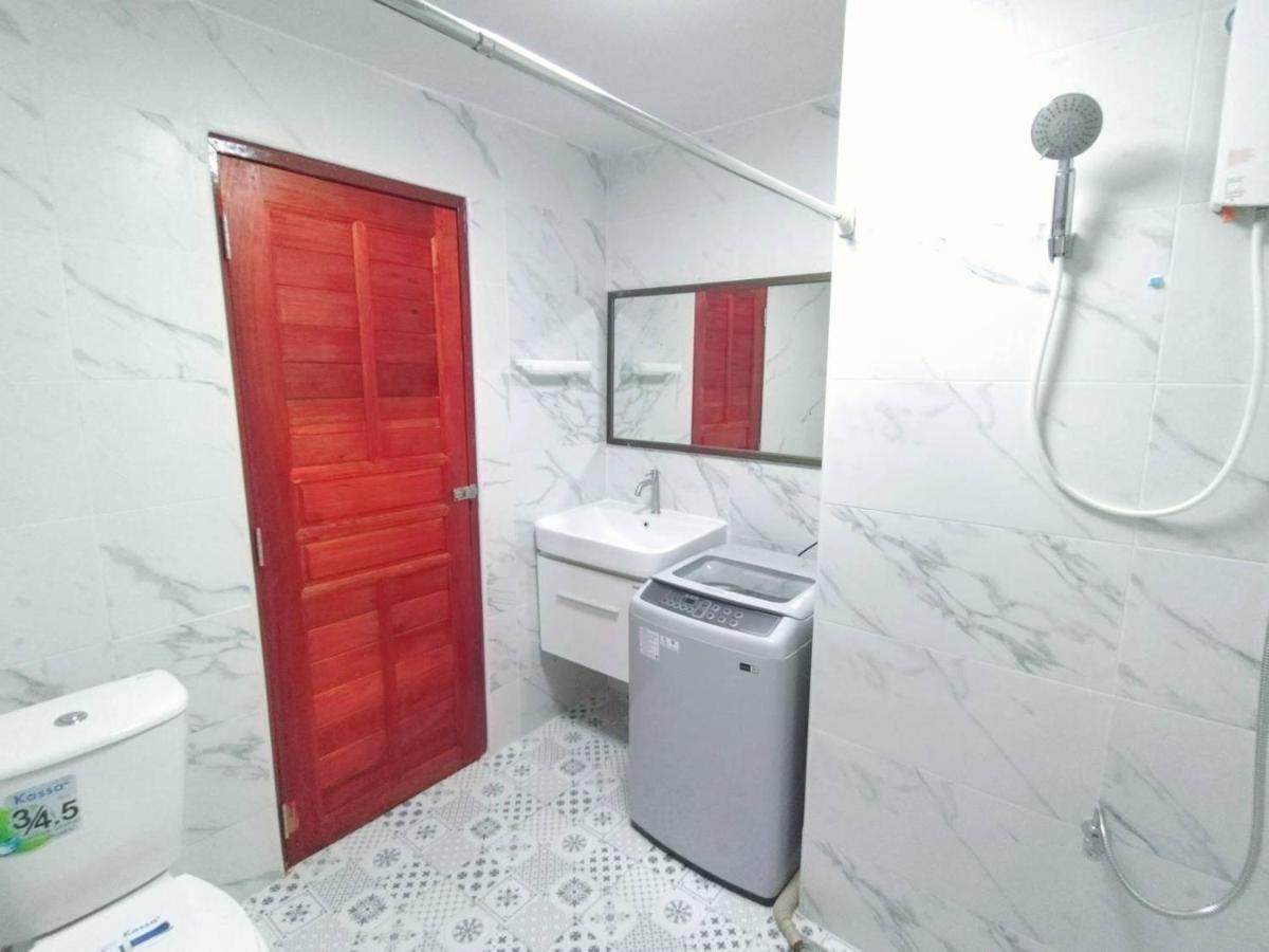 Supanich Condo Opposite The Train Station Chiangmai 치앙마이 외부 사진