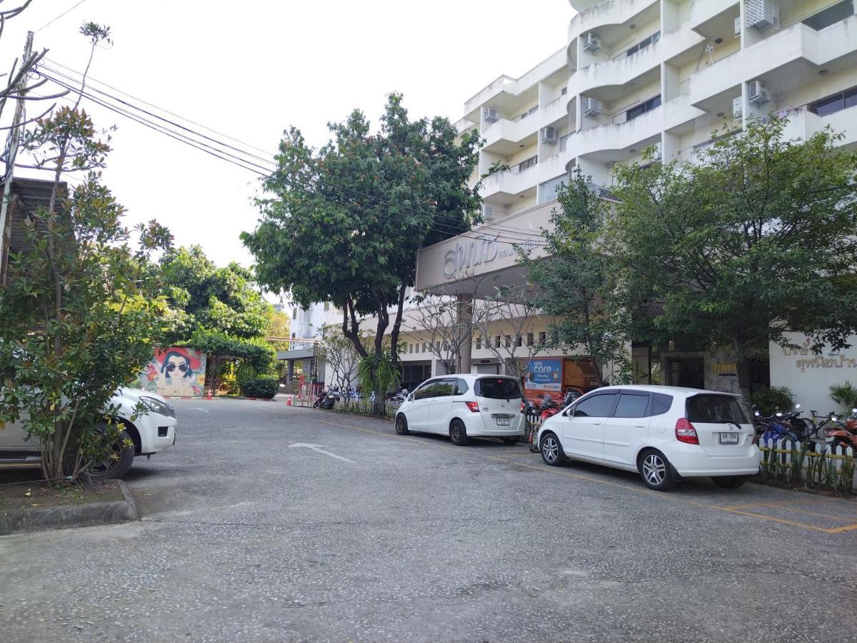 Supanich Condo Opposite The Train Station Chiangmai 치앙마이 외부 사진