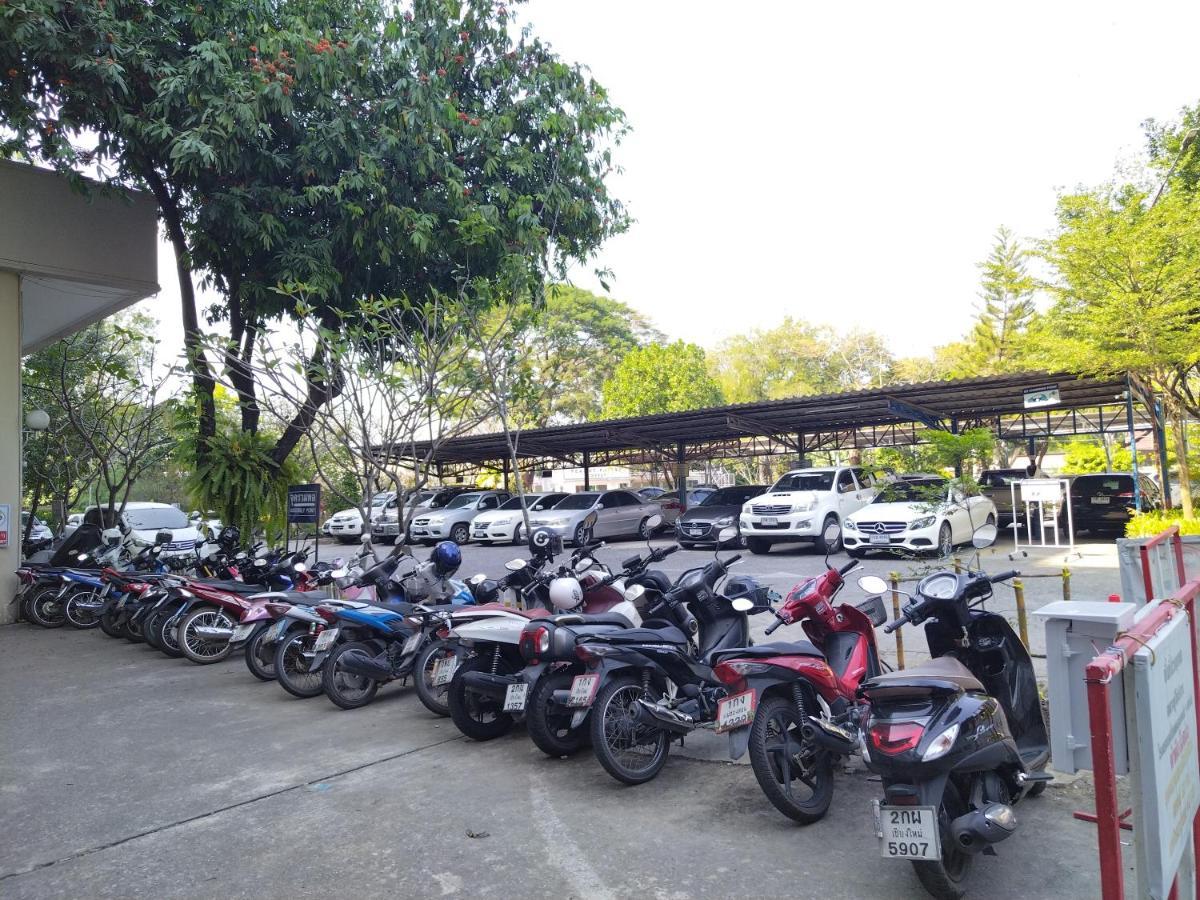 Supanich Condo Opposite The Train Station Chiangmai 치앙마이 외부 사진