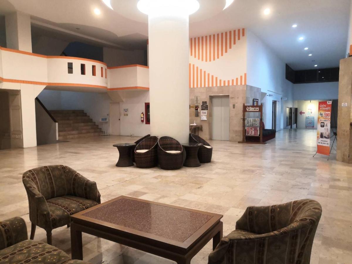 Supanich Condo Opposite The Train Station Chiangmai 치앙마이 외부 사진