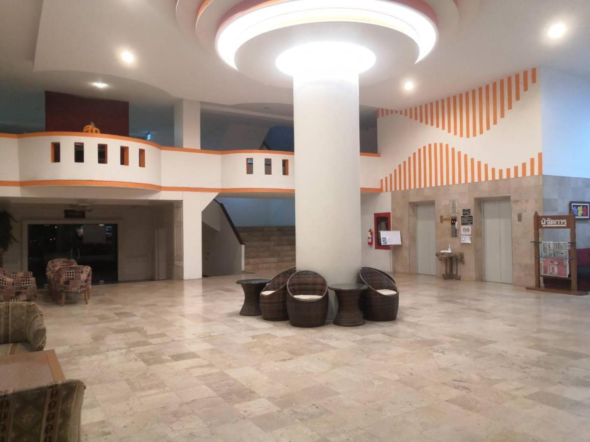 Supanich Condo Opposite The Train Station Chiangmai 치앙마이 외부 사진