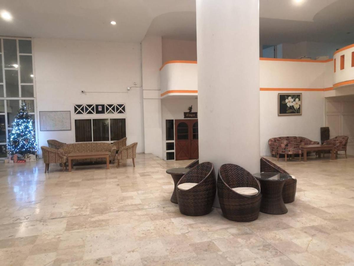 Supanich Condo Opposite The Train Station Chiangmai 치앙마이 외부 사진